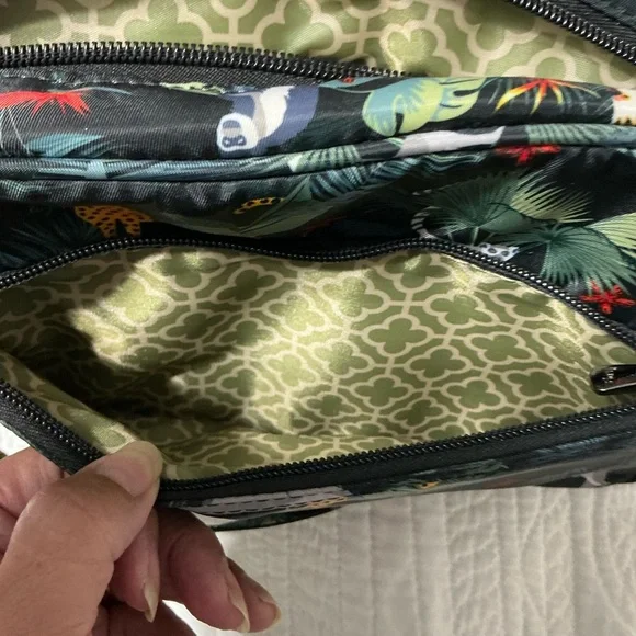 Carousel XL LUG Bag “Wildlife Black” - Picture 9 of 16